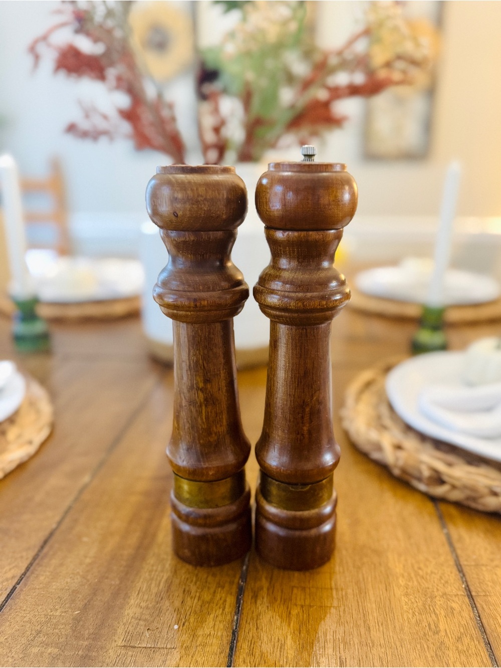 Vintage Wooden Salt and Pepper Grinder Set